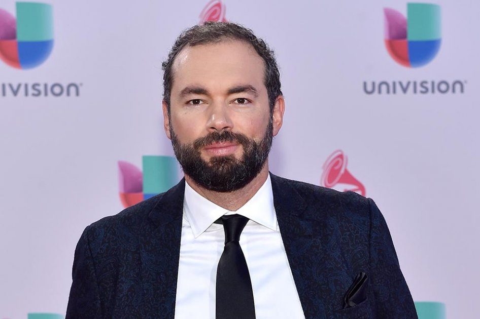 Santiago Cruz le canta a «Un día de mierda»