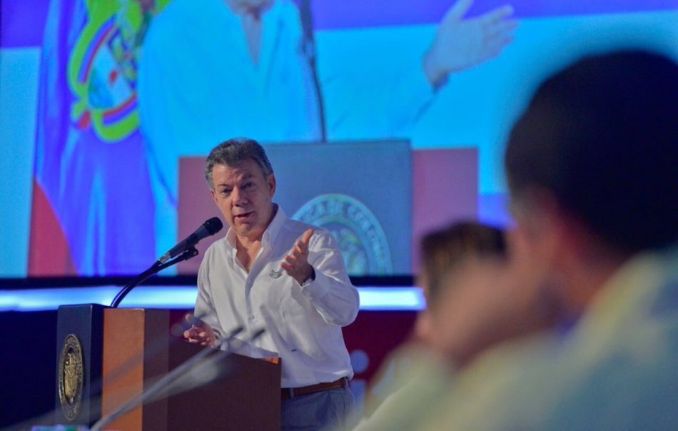 «¿Qué colombiano con dos dedos de frente no quiere que las Farc desaparezcan?”: Santos