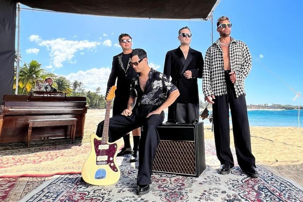 Ricky Martin estrena junto a Reik su nuevo tema “A veces bien y a veces mal”