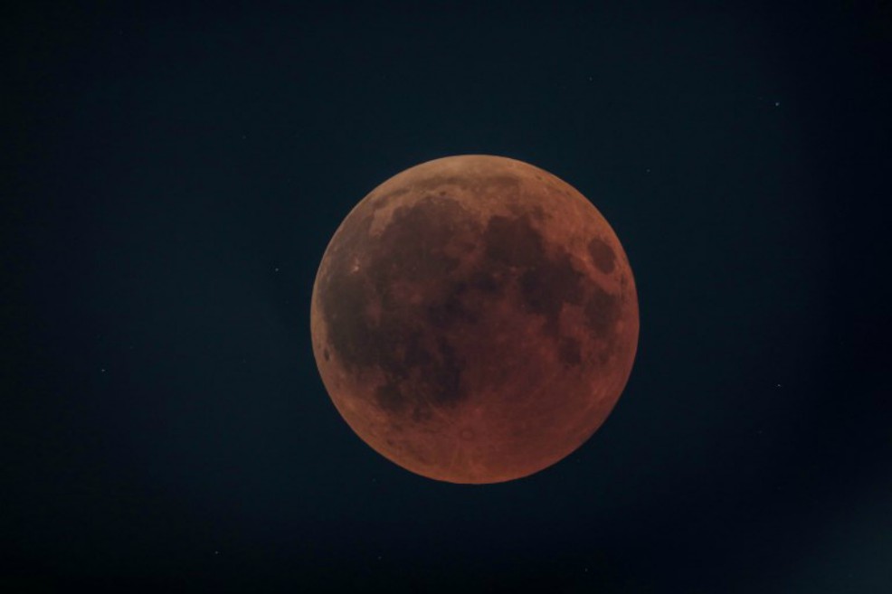  Luna rosa 2023: Esta luna llena, conocida como Luna Rosa, llamará a los signos del zodiaco a equilibrar sus aspiraciones personales. Así afectará a tu signo.
