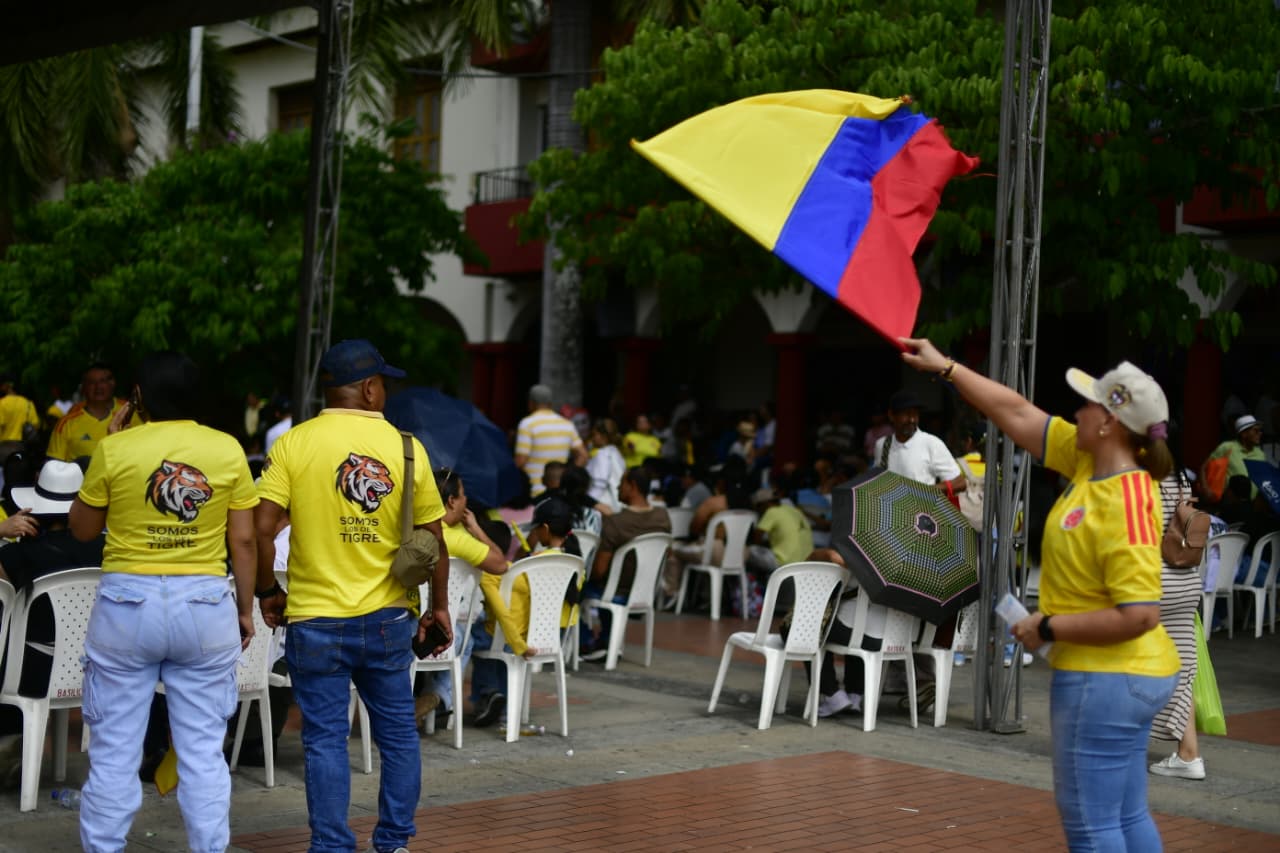El candidato presidencial Abelardo de la Espriella cerró su campaña en Buga, Valle del Cauca. Los eventos tuvieron un fuerte componente religioso en la visita a la basílica menor del Señor de los Milagros.
