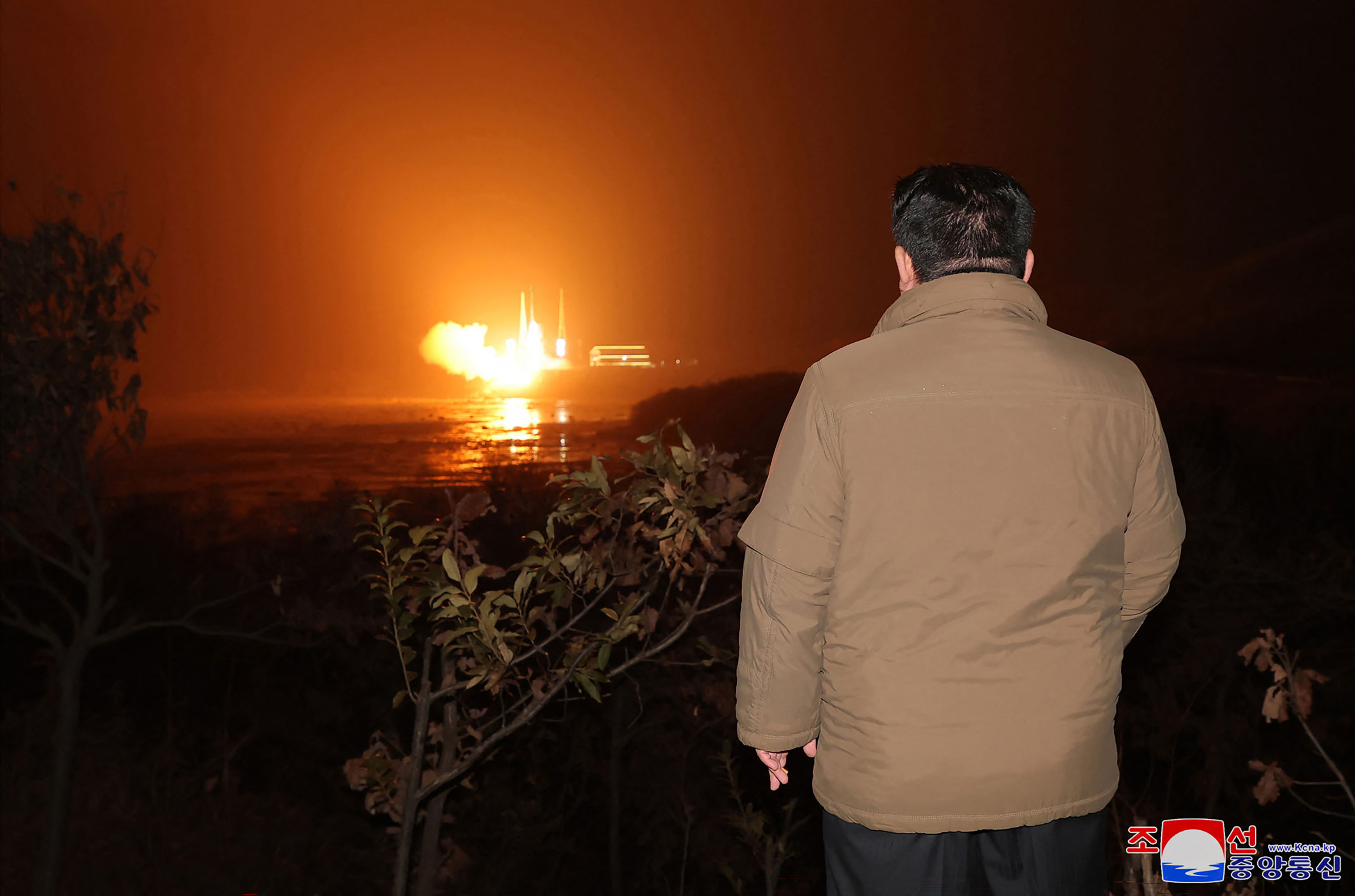 Kim Jong-un le ordena a su ejército prepararse para una posible “guerra”