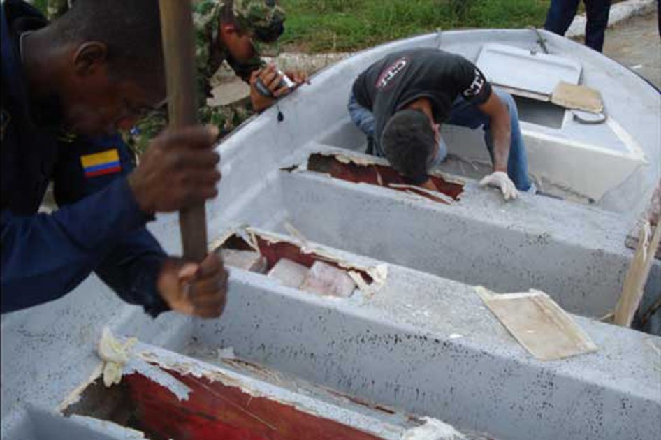 Armada colombiana halla 1,16 toneladas de cocaína en dos lanchas en el Caribe