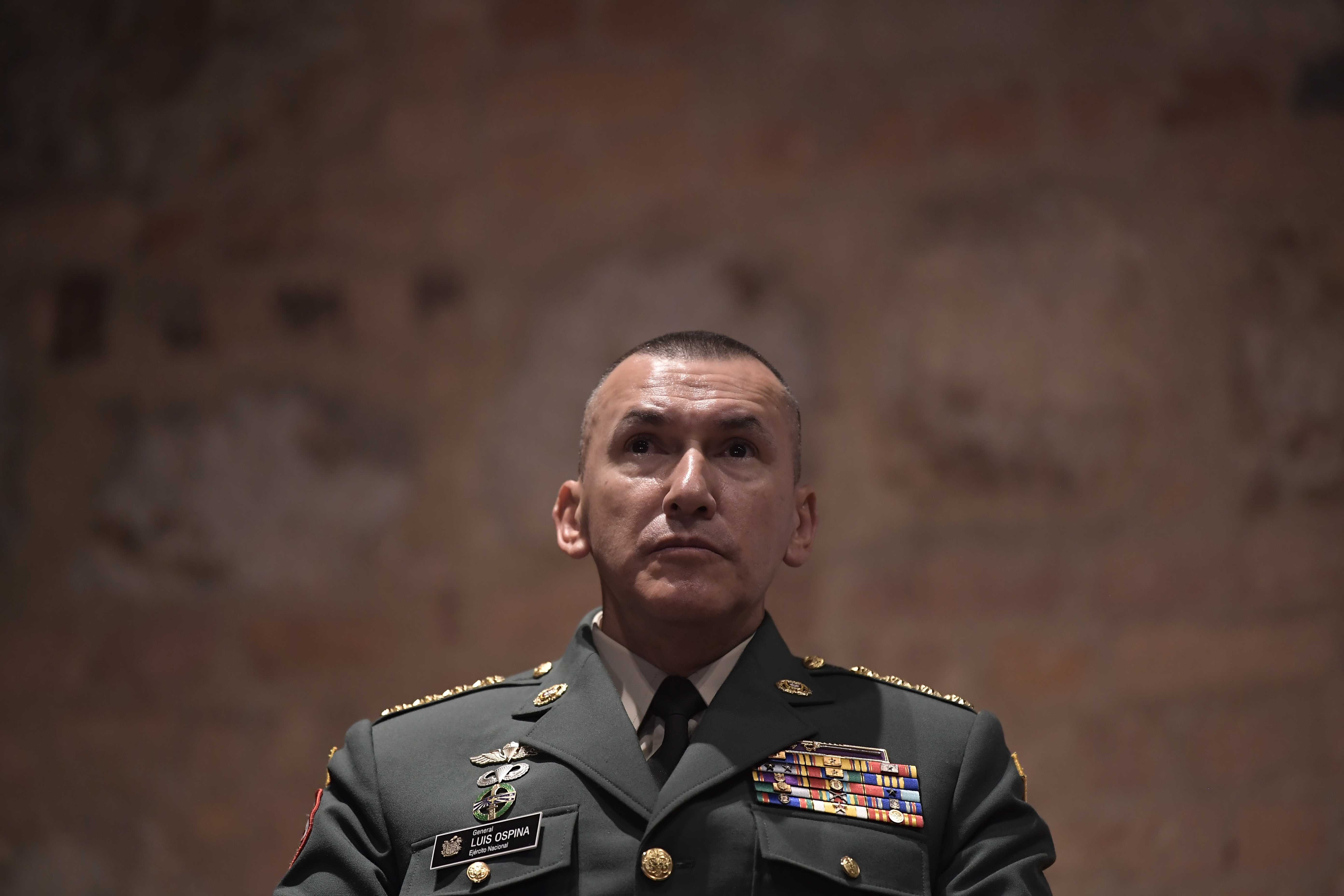General del ejército, durante el evento en el que reconoció y pidió perdón por la ejecución extrajudicial de Alix Fabián Vargas, asesinado en 2008 por militares.