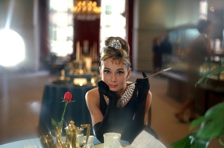 El icónico vestido de Givenchy que usó Audrey Hepburn en ‘Love in the Afternoon’
