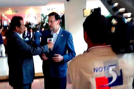Periodista en Cali pasa vergüenza en entrevista con Rajoy