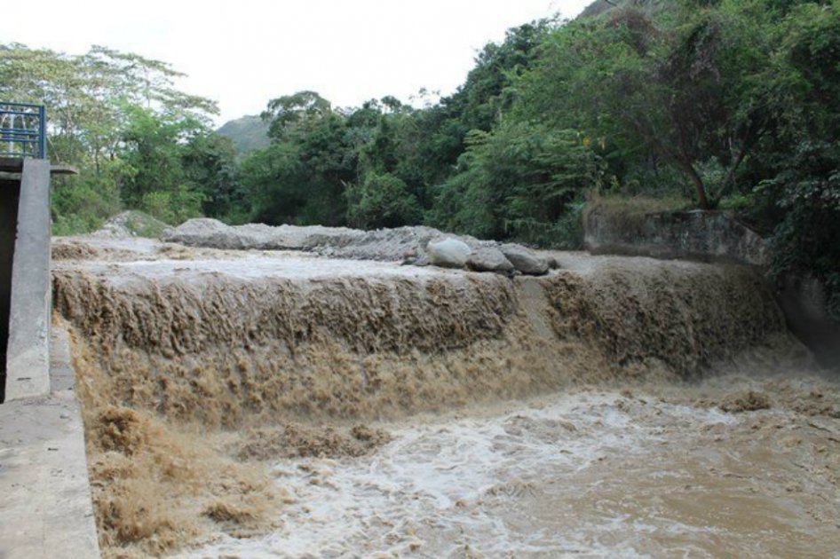 Se restablece el servicio de agua en Neiva