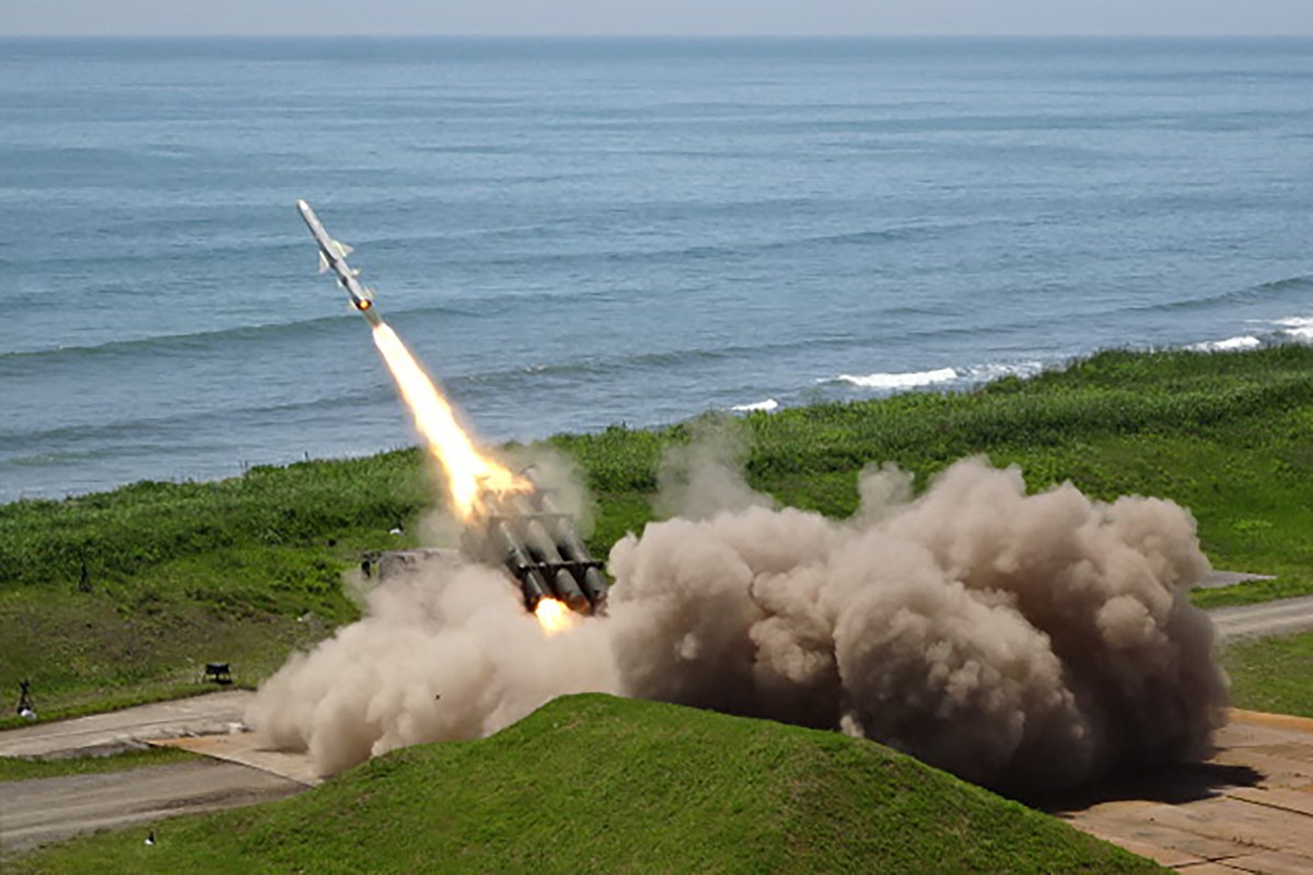 Japón rompe el pacifismo posguerra vendiendo más armas al extranjero