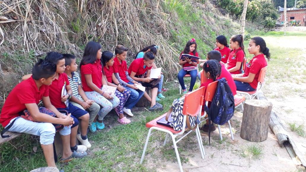Libros que libran de las armas a los niños de San Calixto