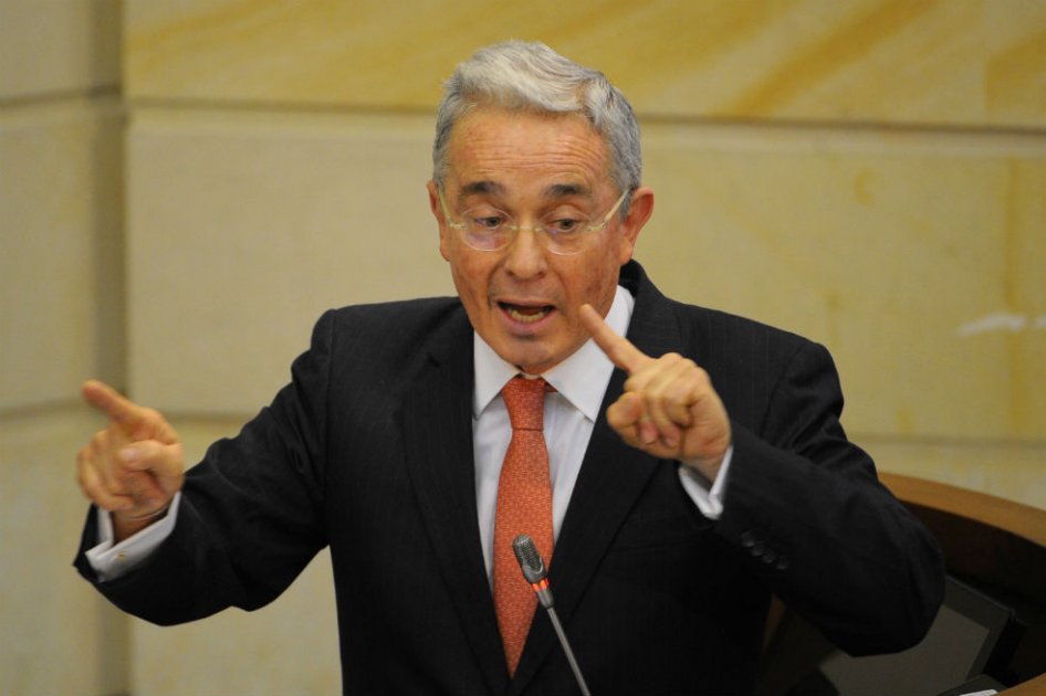 Uribe prometió que dará explicaciones sobre recientes cuestionamientos y escándalos en los que ha sido salpicado, entre ellos el caso Saludcoop, Cajanal o el Incoder. /Foto: Cristián Garavito – El Espectador 