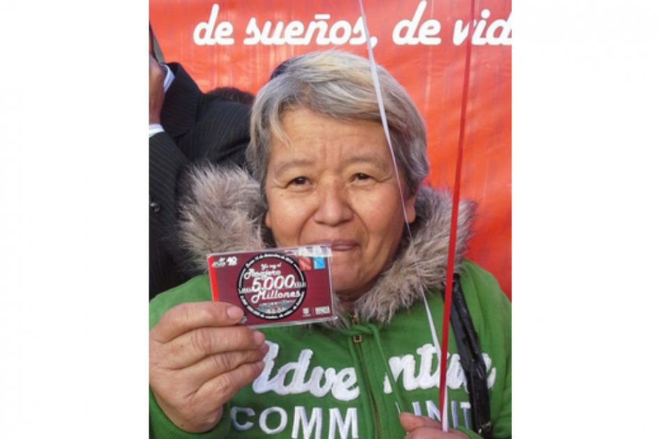 TransMilenio recompensó al pasajero número 5.000 millones