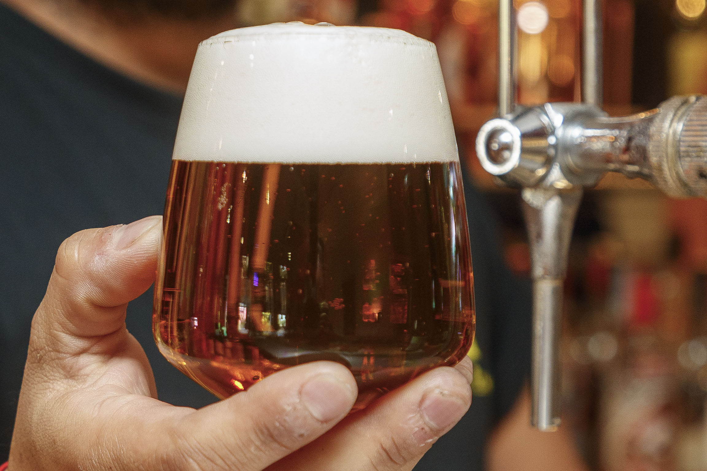Petro defiende nuevos impuestos al alcohol por la salud, pero está olvidando algo importante