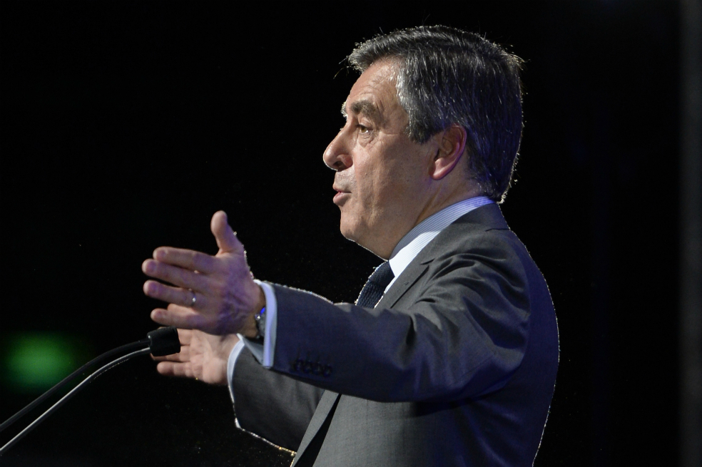Otro dolor de cabeza para Fillon