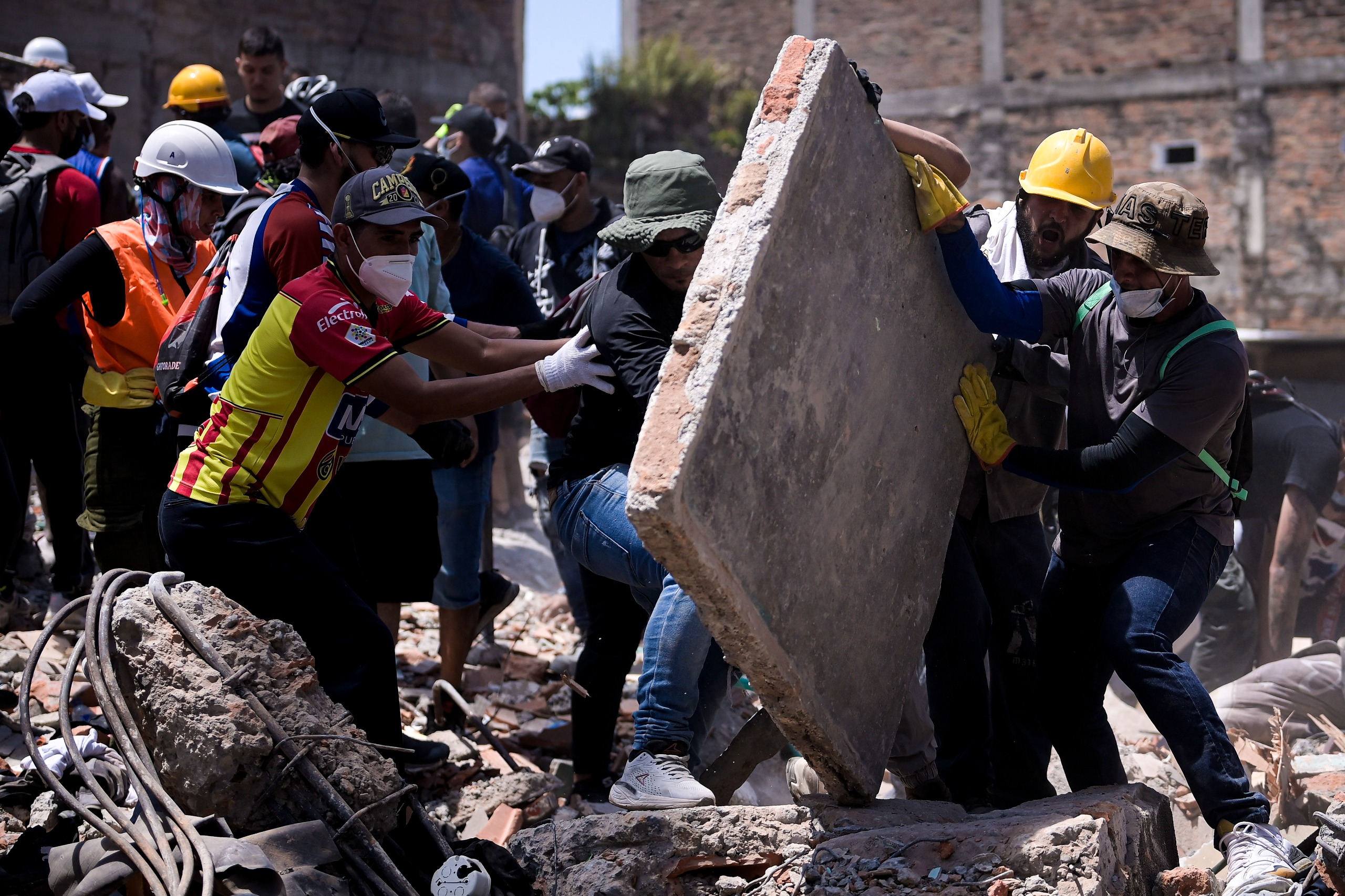 Familia Santo Domingo donará COP 100.000 millones para atender a víctimas del terremoto