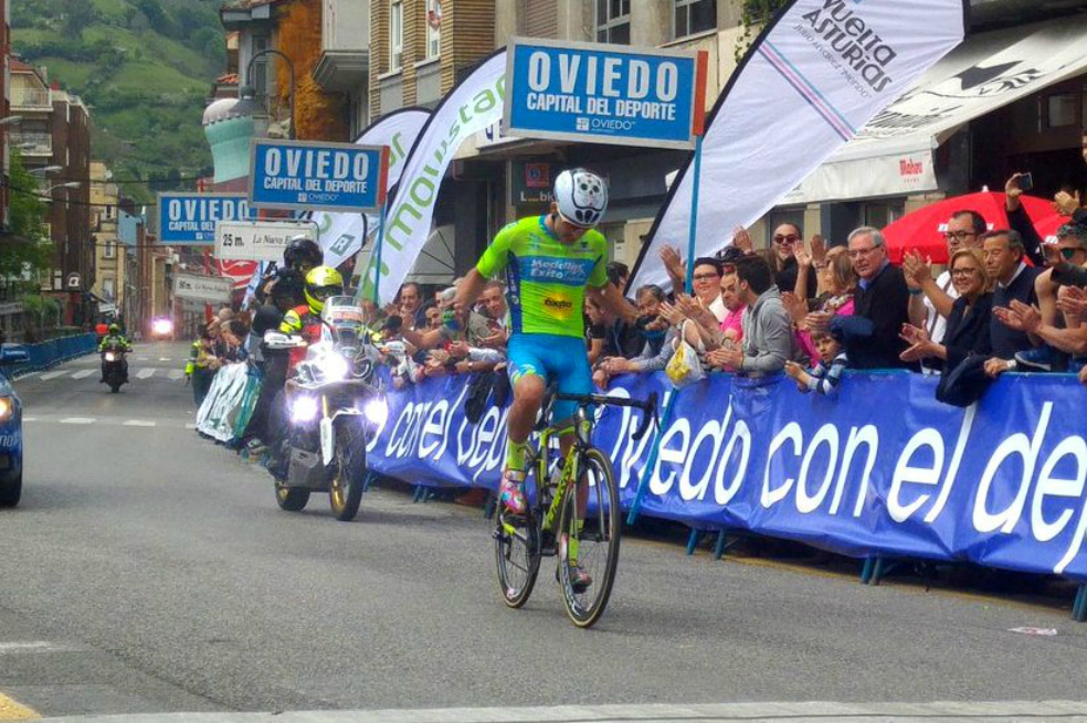 Weimar Roldán, etapa y liderato en Asturias