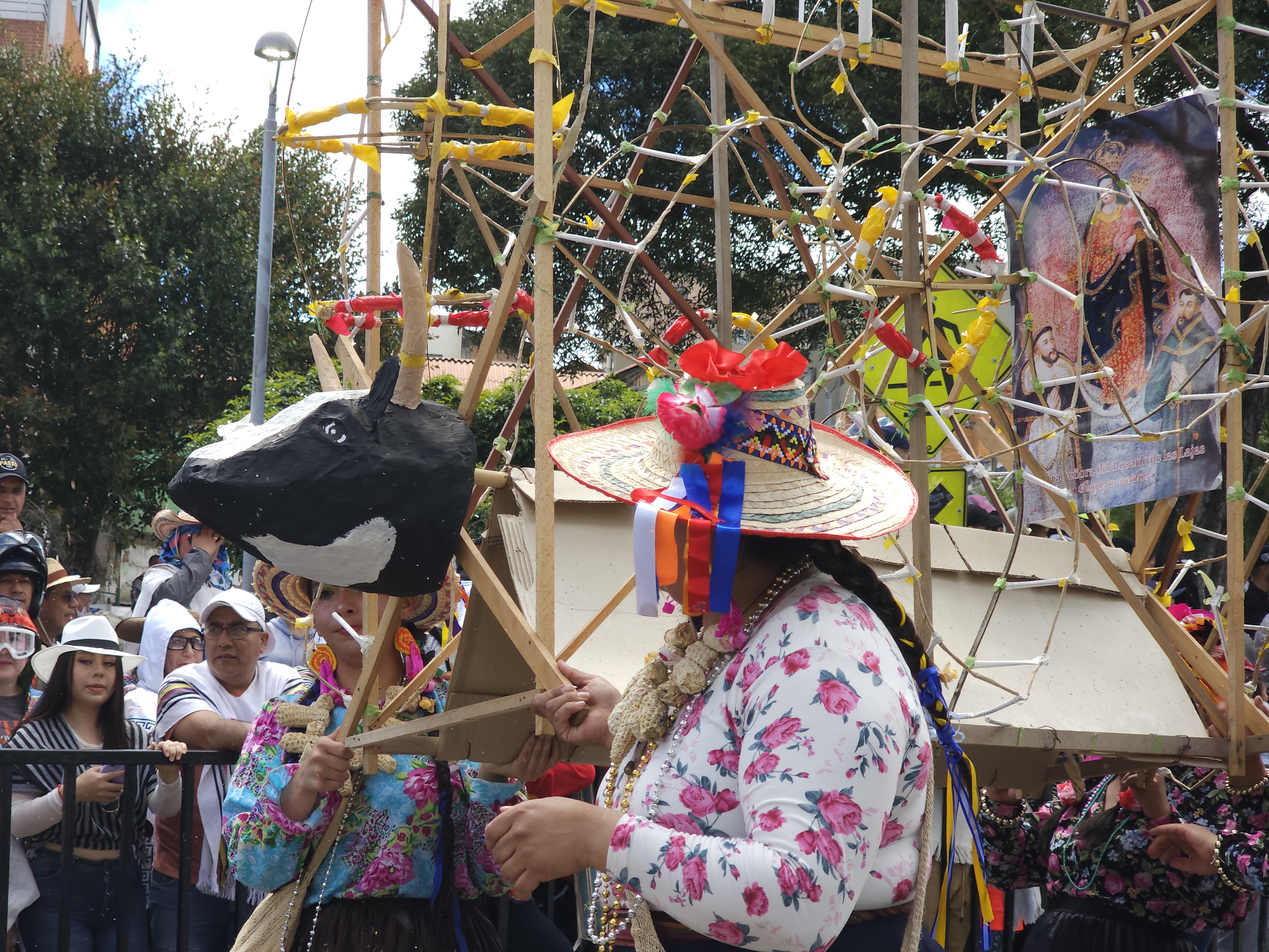 La celebración rememora la llegada de la familia Castañeda a Pasto en 1929, asociada a una peregrinación hacia el santuario de Las Lajas.