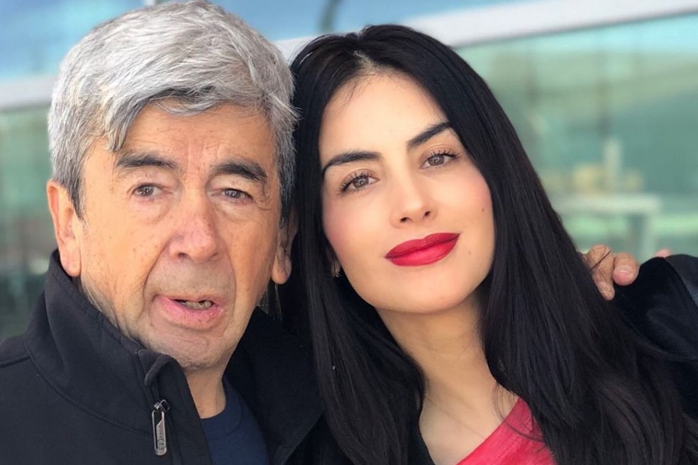 Murió el papá de Jessica Cediel. La presentadora publicó emotivo video: “Siento un vacío”