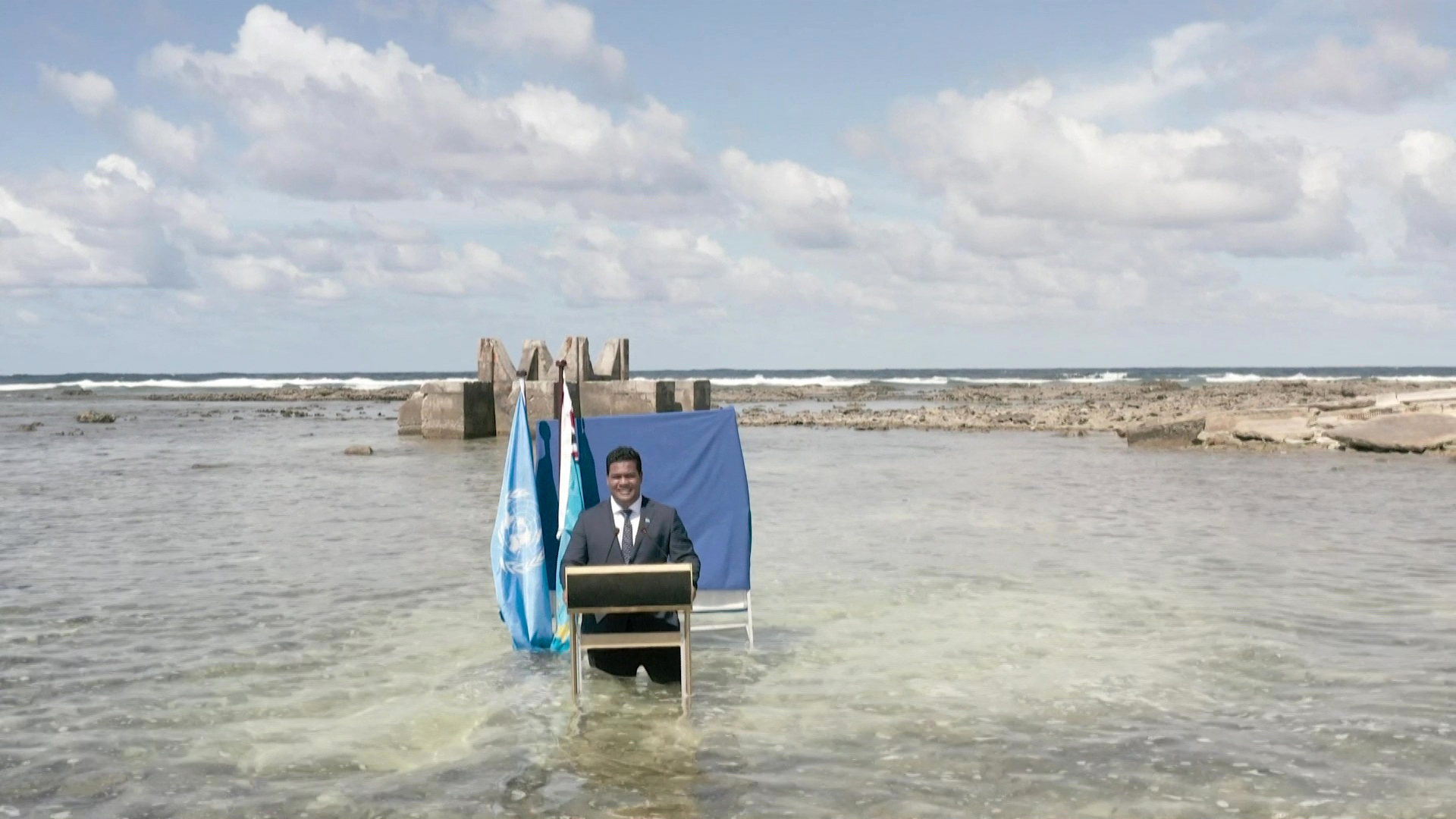 Tuvalu, el país condenado a desaparecer, pide tratado que regula combustibles fósiles