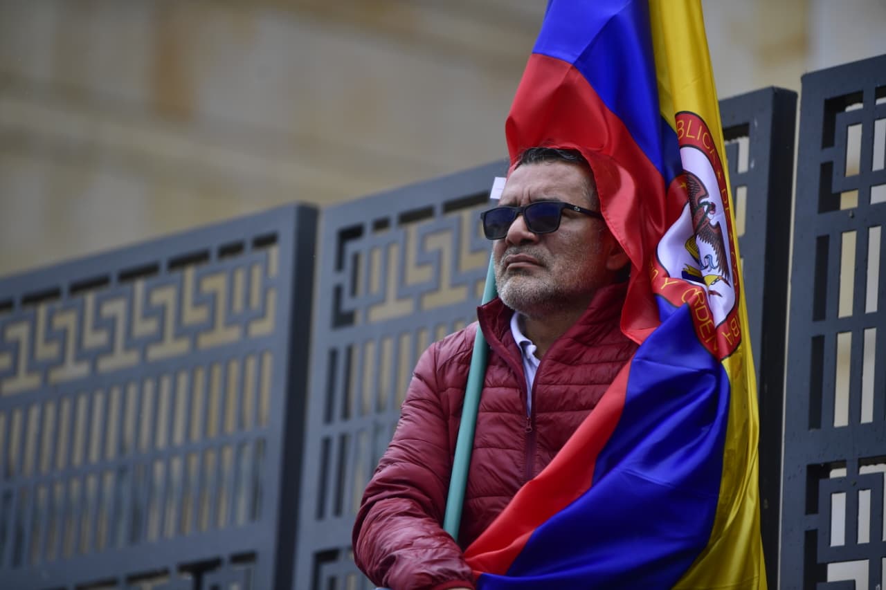 Así se viven las marchas en rechazo a la condena contra el expresidente Álvaro Uribe.