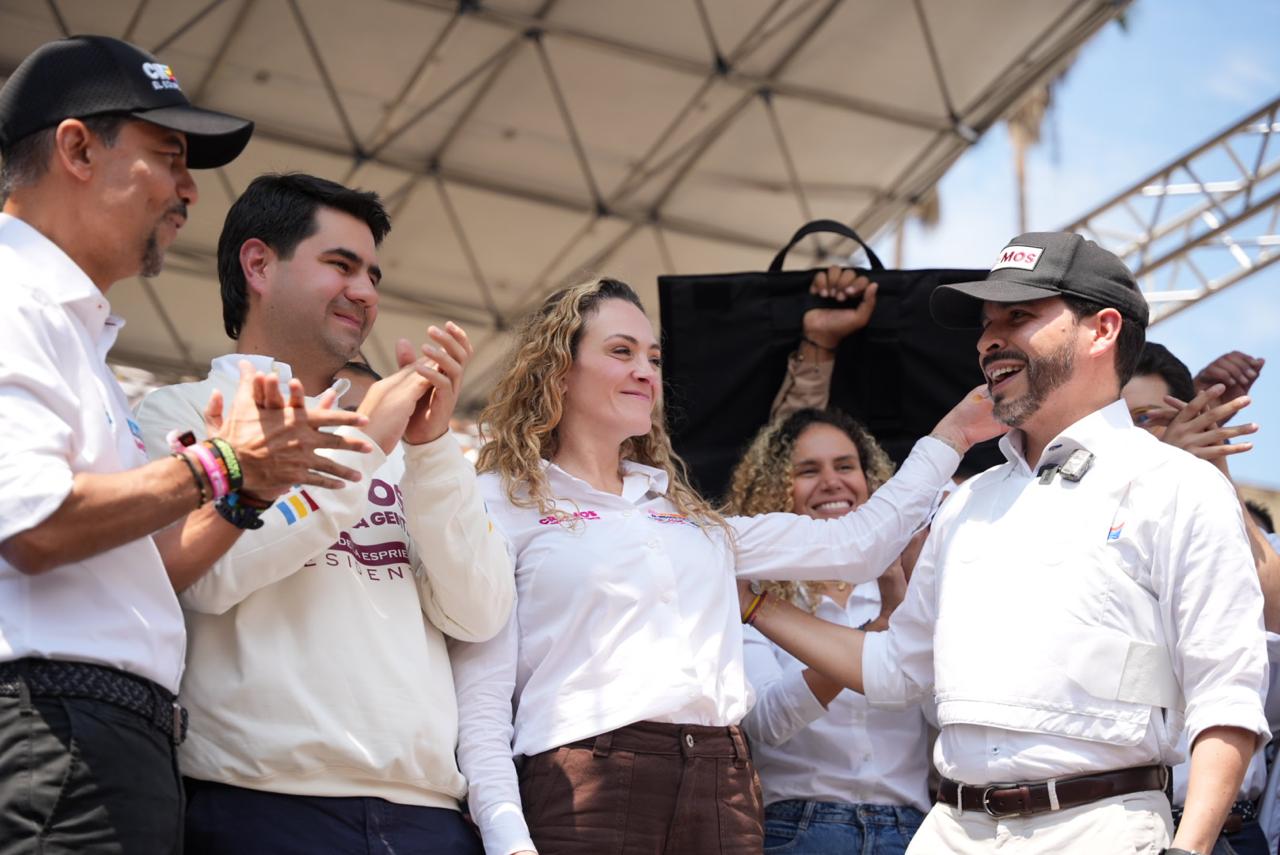 Juliana Gutiérrez durante el evento de adhesión de Creemos a la candidatura de Abelardo De La Espriella.