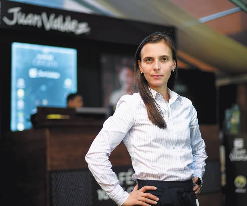 La mujer al frente de Juan Valdez
