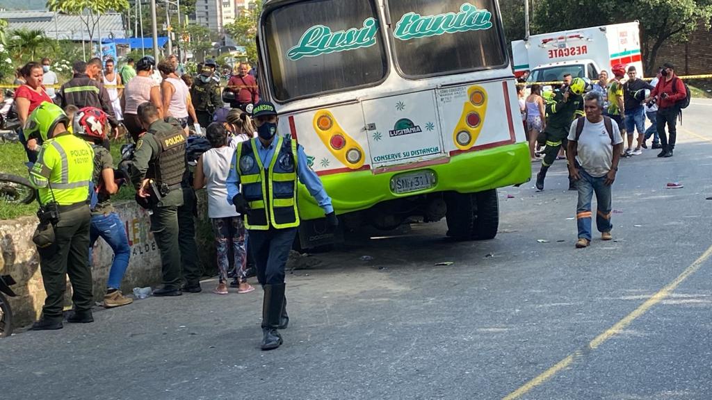 Once heridos dejó accidente de bus sin frenos en Bucaramanga