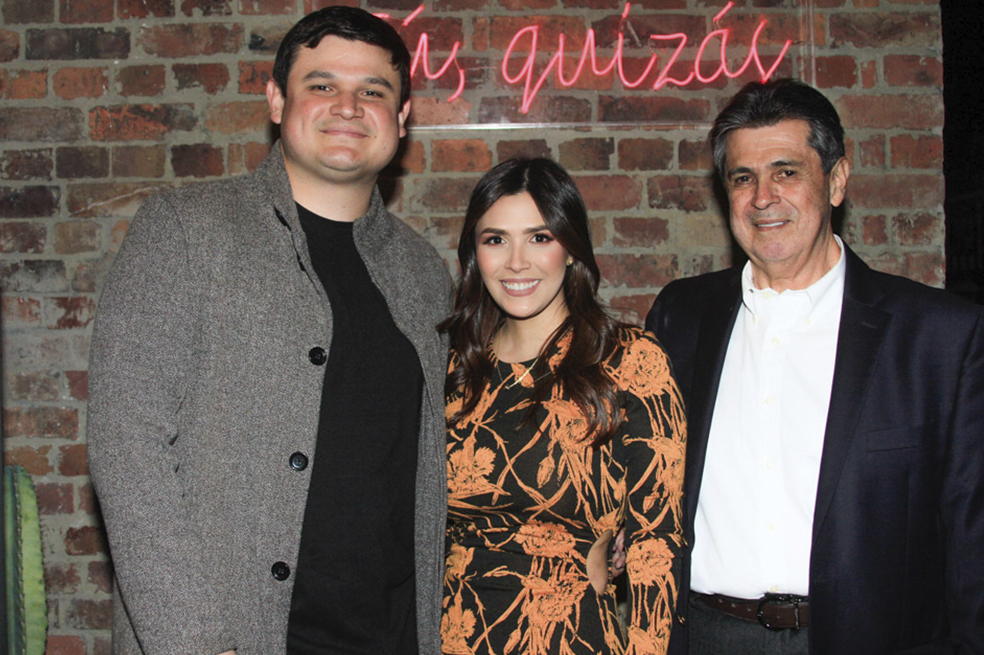 ALBERTO GARZON, ANA MARIA GARZON Y CARLOS GARZON SOCIALES RESTAURANTE CARLOS SOCIALES