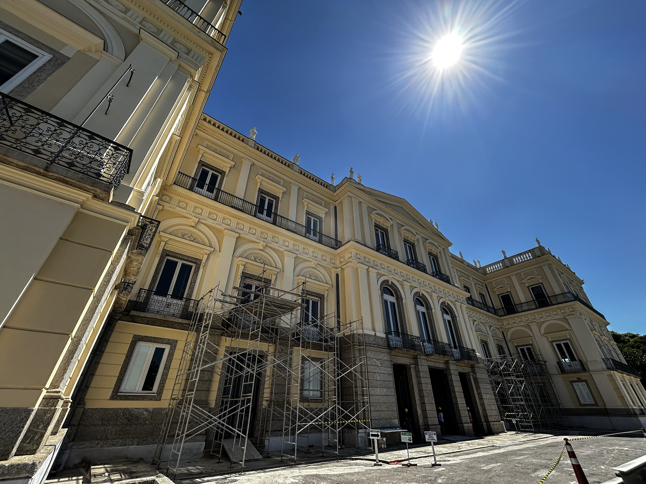 Banco estatal brasileño anuncia crédito para reconstrucción del incinerado Museo Nacional