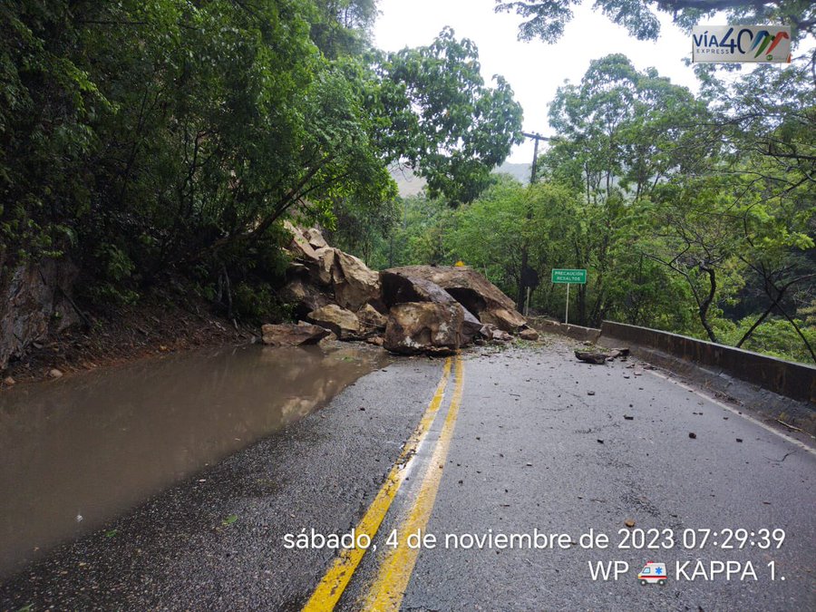 Por fuertes lluvias se presenta derrumbe en la Nariz del Diablo, vía Bogotá-Girardot
