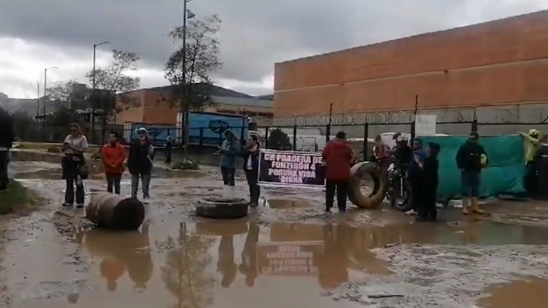 “Estamos cansados”: pésimas vías llevaron a protestar a la comunidad del Recodo