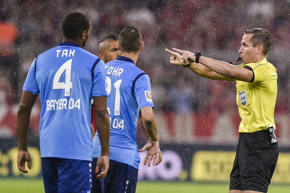 El VAR se estrena con buenos comentarios en la Bundesliga
