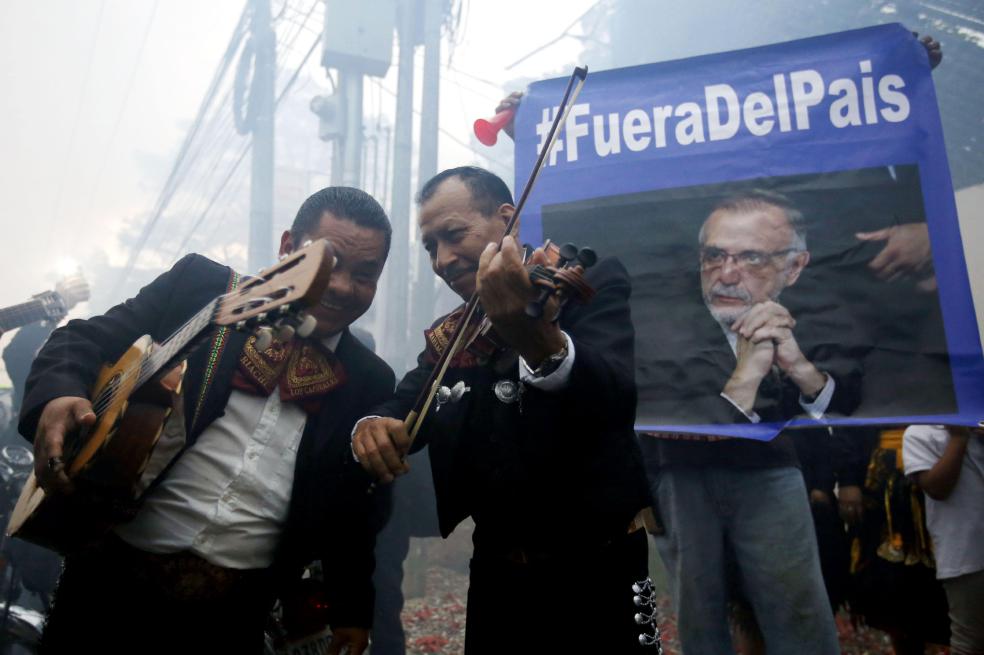 Investigar a la familia del presidente de Guatemala, ¿el error de Iván Velásquez?