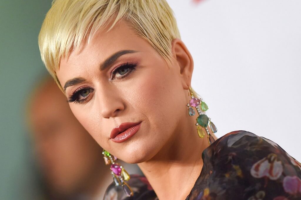 Katy Perry anuncia nuevo disco y gira mundial