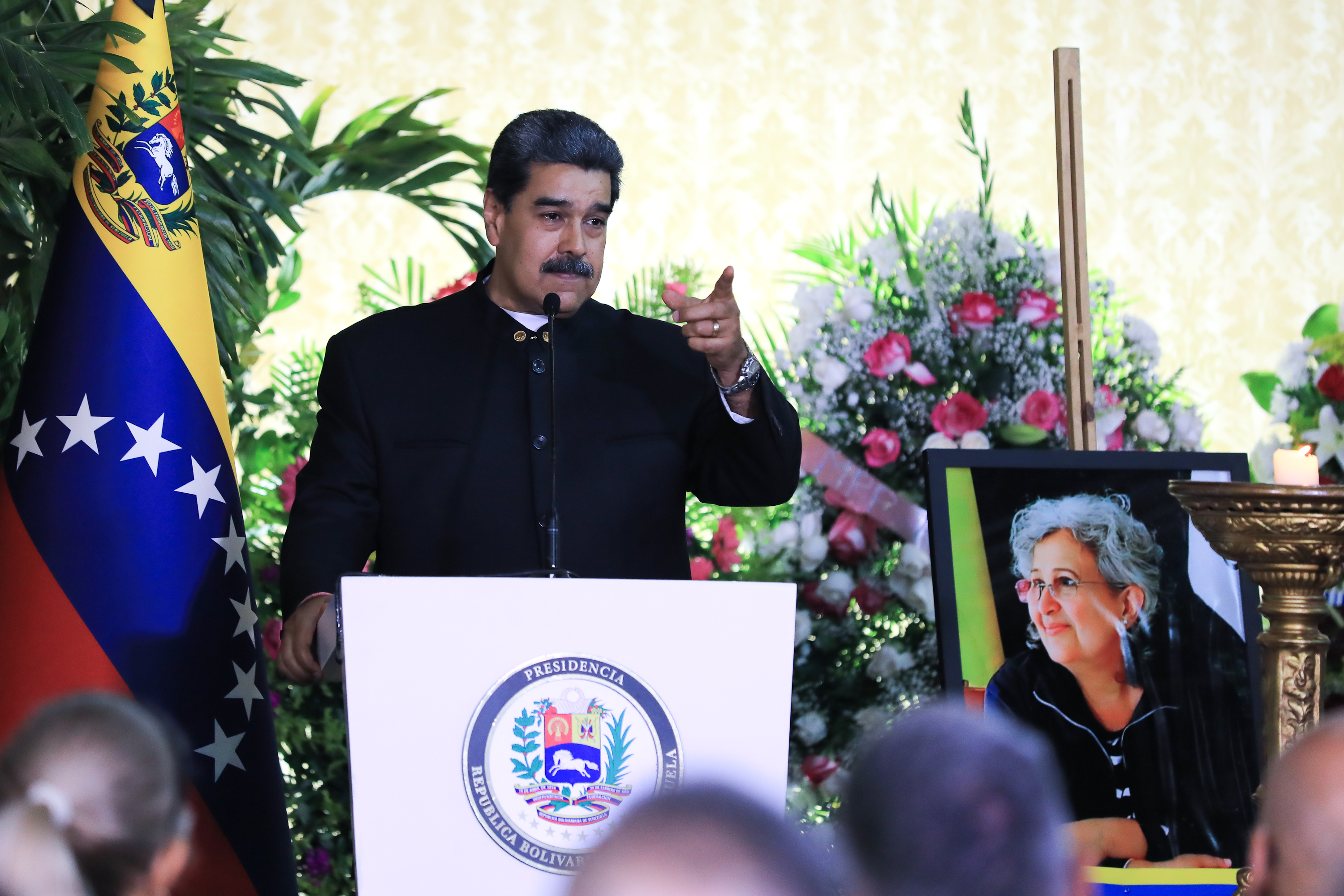 Academia de Medicina rechaza convalidar títulos de algunos médicos de Venezuela