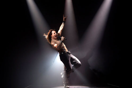Hollywood se despeluca en «Rock of Ages»