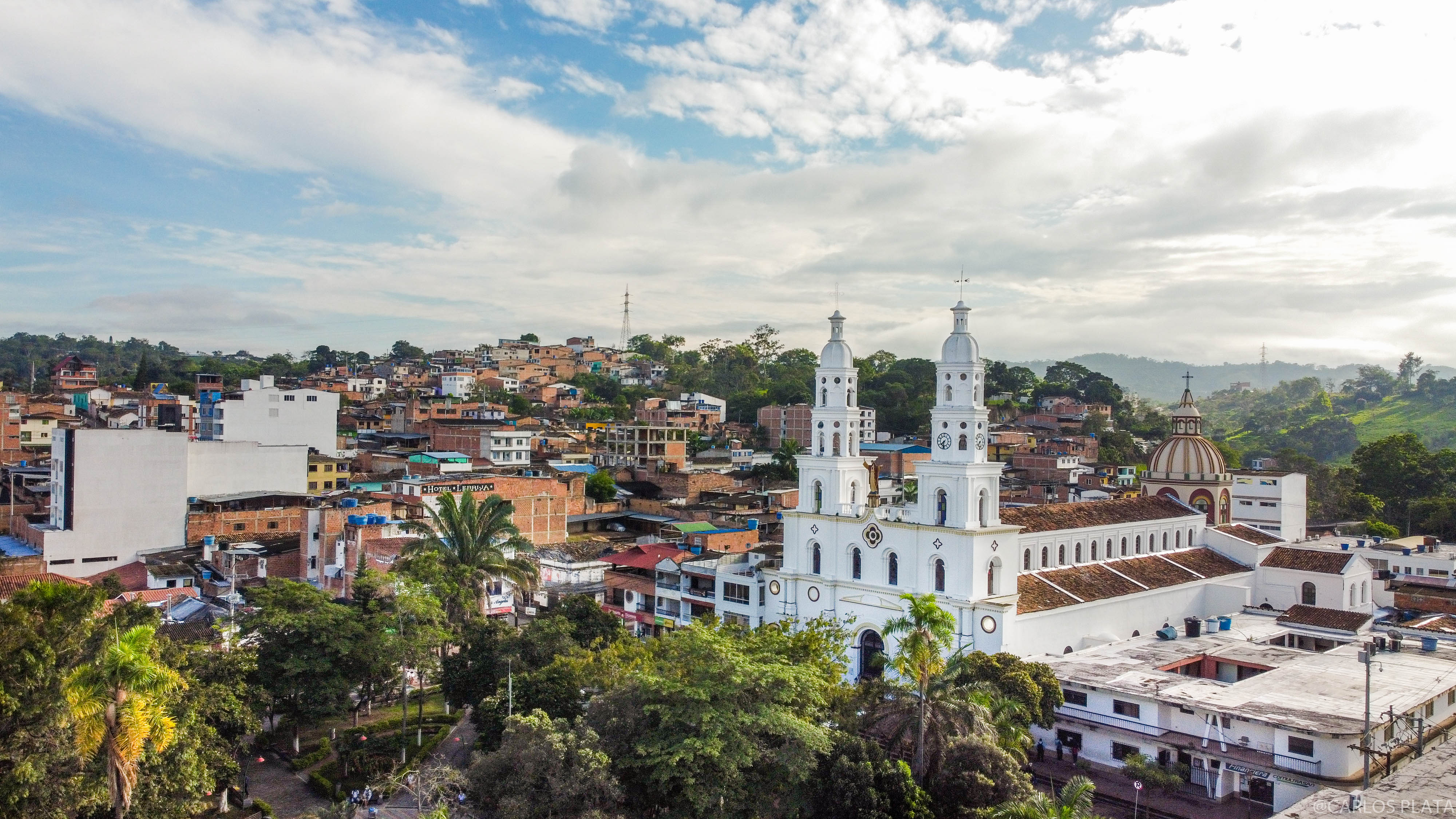 Este es el lugar conocido como la “capital mundial de la piña” en Colombia: así puede llegar
