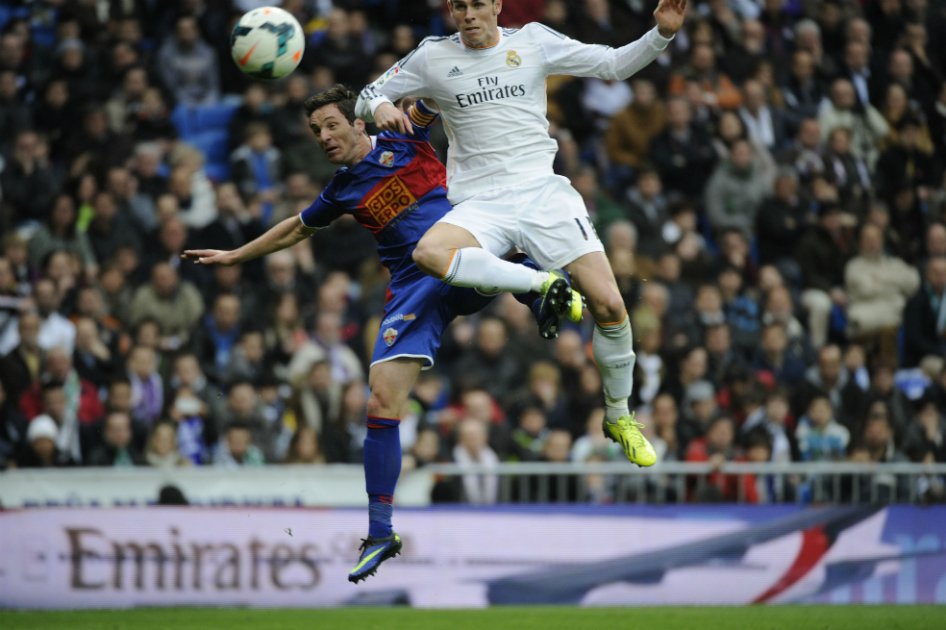 Real Madrid gana 3-0 al Elche y logra liderato provisional