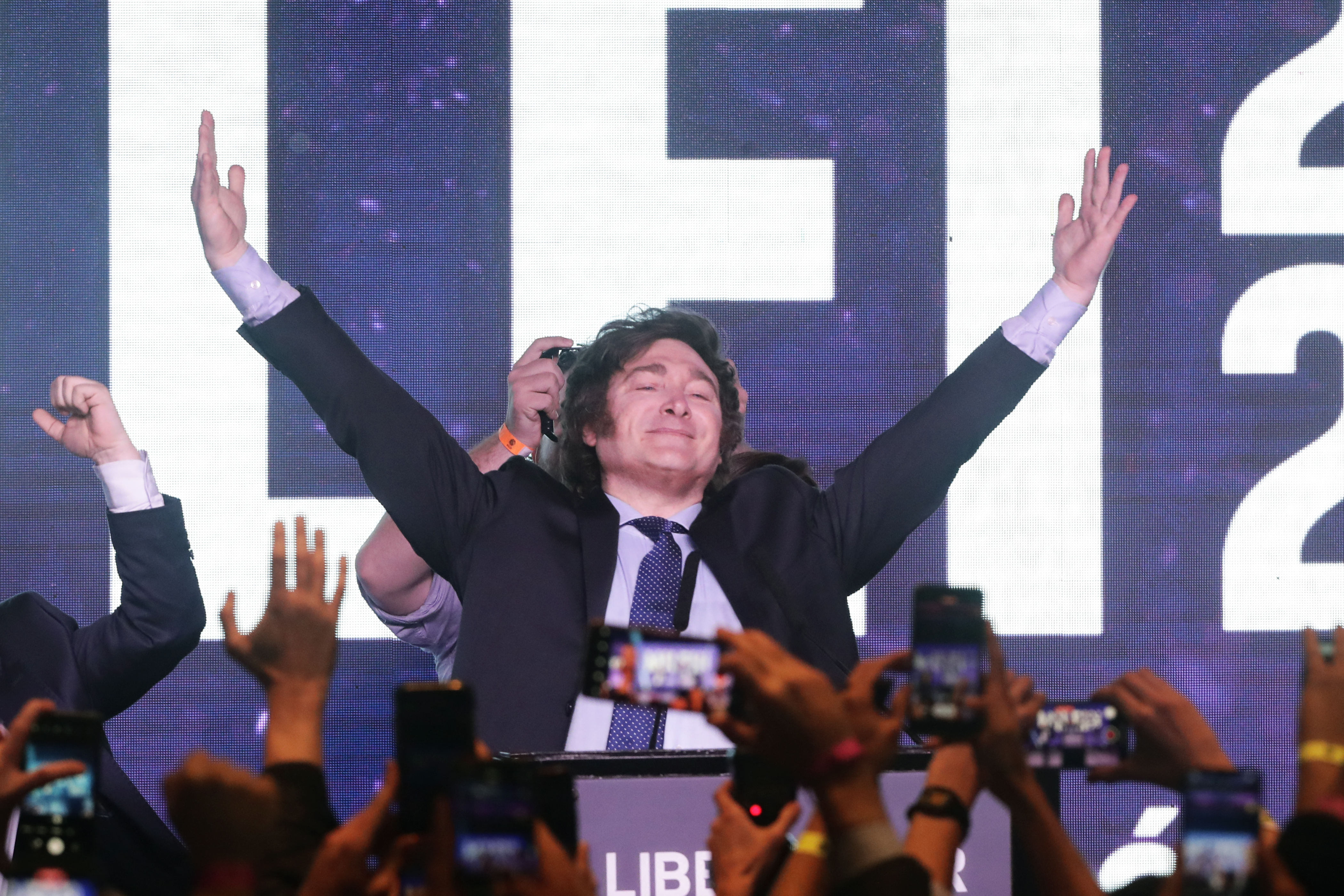 Las “delirantes” propuestas de Javier Milei en Argentina: ¿es posible realizarlas?