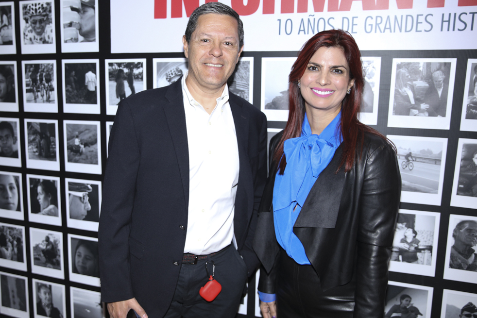 Juan Roberto Vargas y Vivi Barguil.