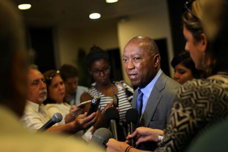 El alcalde de Houston (Estados Unidos), Sylvester Turner, se encuentra cumpliendo un compromiso en La Habana. / EFE
