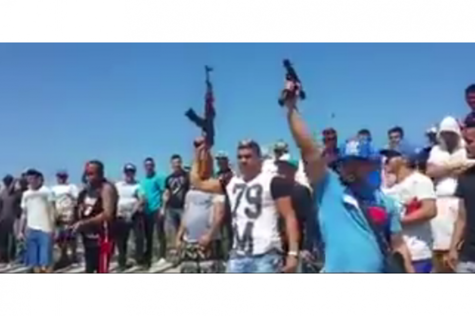 Capriles pide a Maduro explicaciones por video de presos disparando armas de guerra