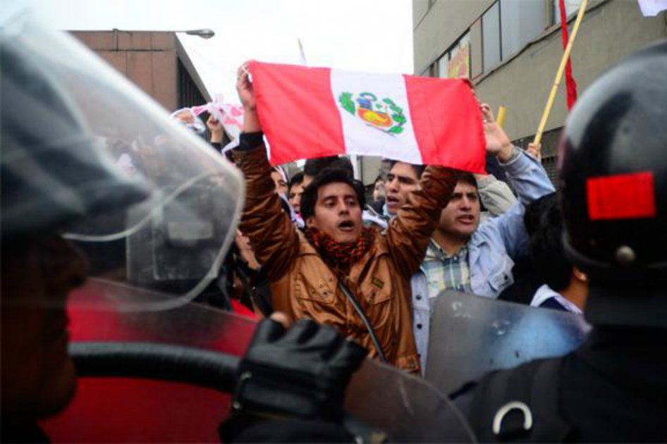 8.000 personas protestan en Perú por irregularidades en tarifas de luz