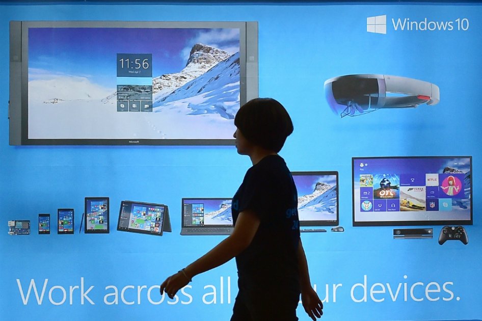 El lanzamiento de Windows fue global. En la foto, publicidad del sistema operativo en Corea del Sur. /AFP