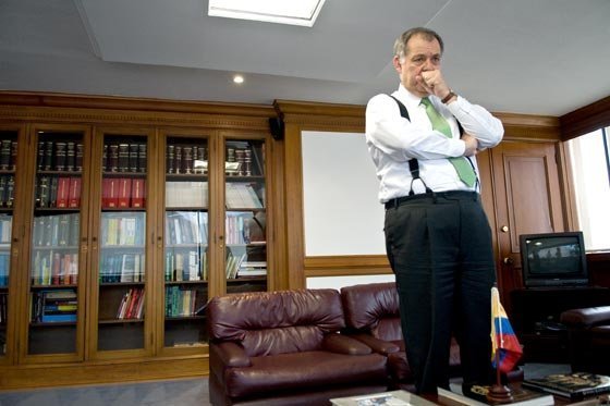 Denuncian al exprocurador Ordóñez por su esquema de seguridad