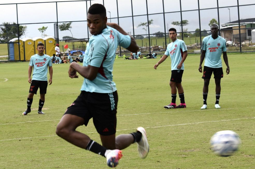 Entrenamiento de la selección de Colombia Sub-17 en Guayaquil, Ecuador.
