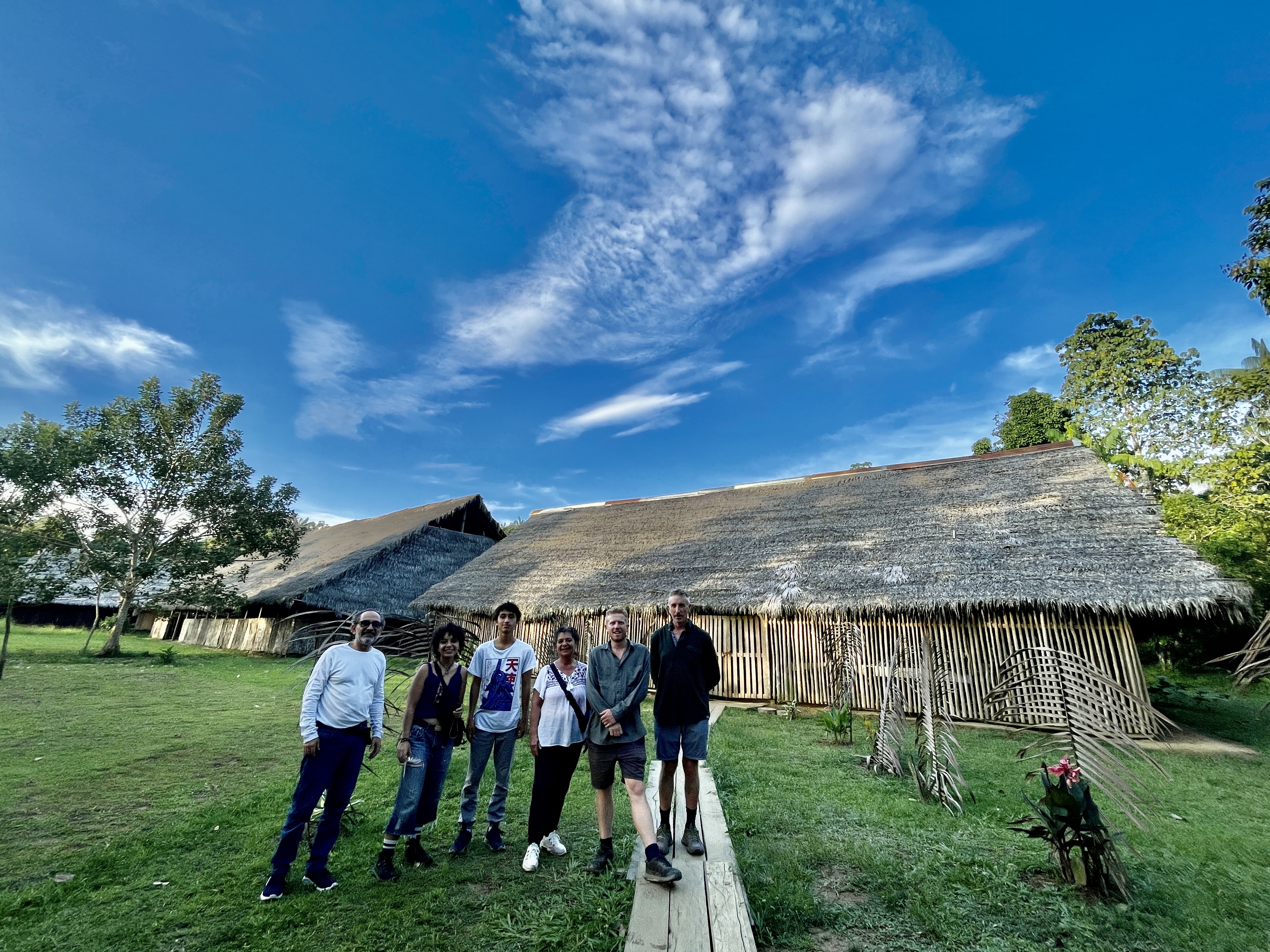 En la comunidad indígena de Macedonia, los turistas pueden vivir un turismo responsable acompañado de guías locales expertos.