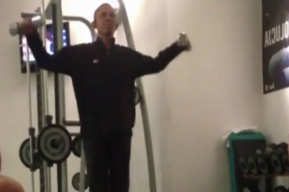 Video de Obama haciendo pesas en el gimnasio revoluciona Internet