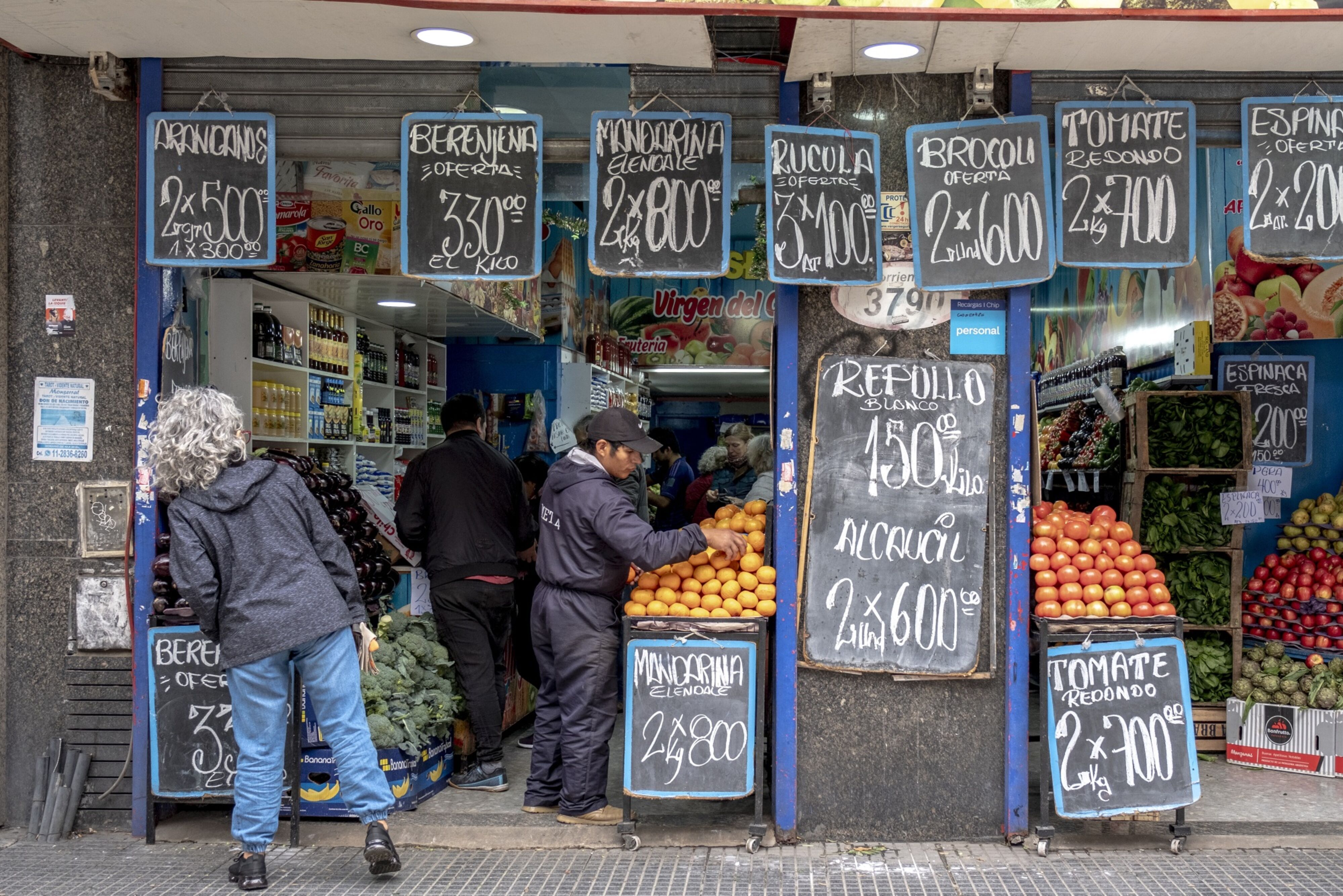 Banco Central de Argentina prevé inflación mensual superior al 10%