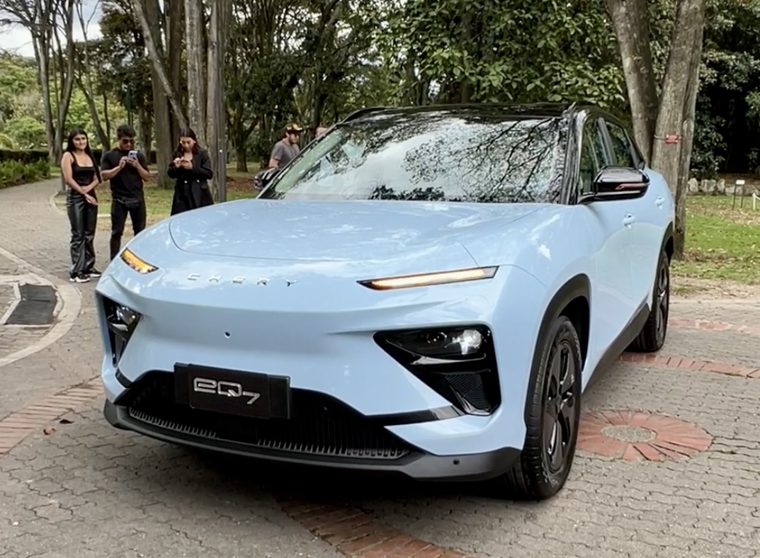 Así es la nueva camioneta eléctrica Chery EQ7 que llegó a Colombia