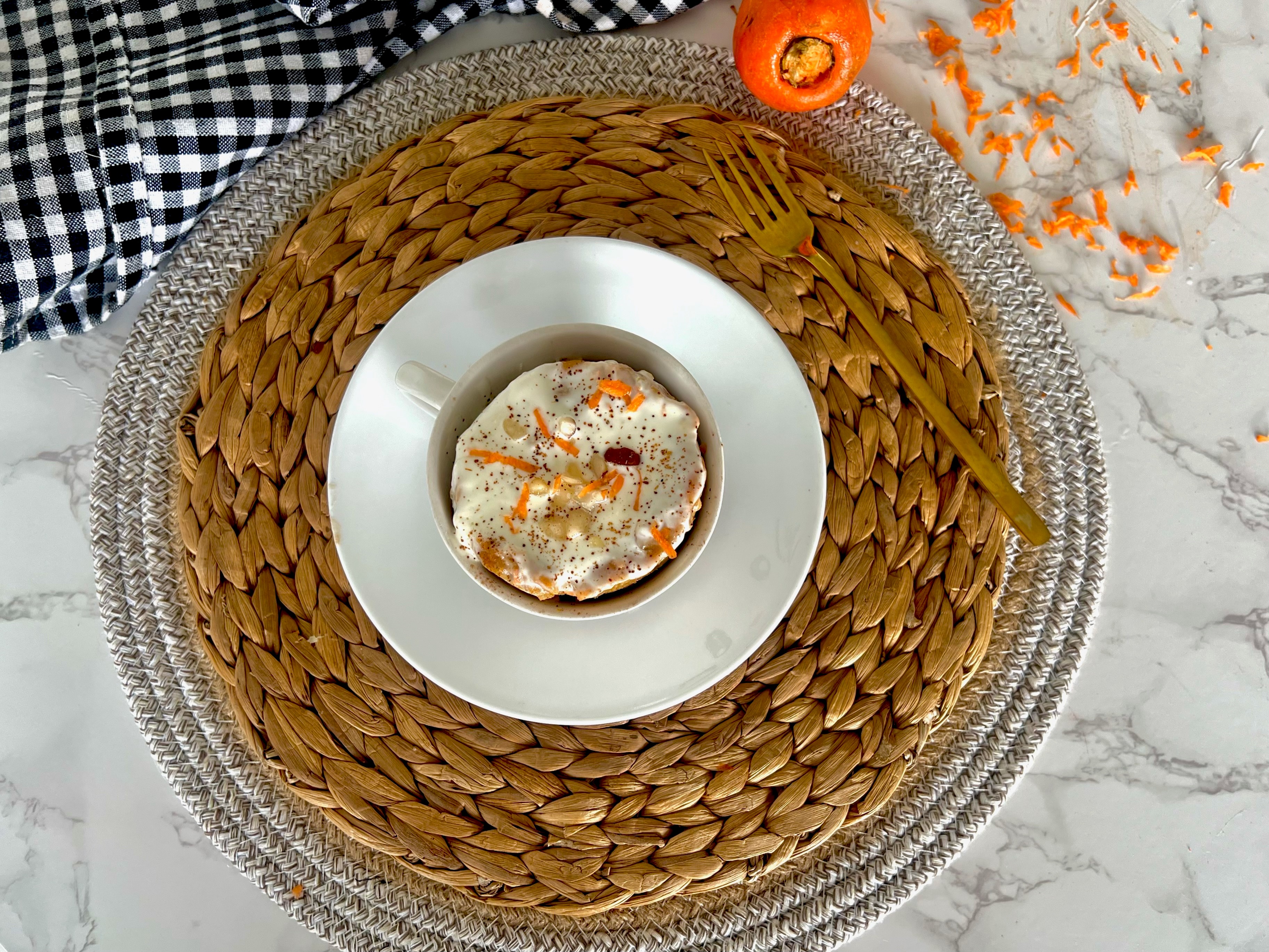 Mug cake de zanahoria, el postre ideal para este domingo